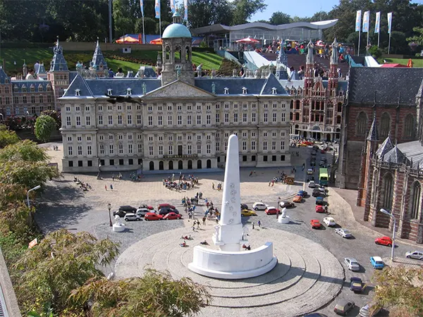Dam Square Best Things to do in Amsterdam
