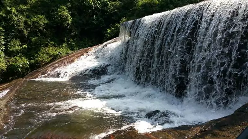 Kovai Kutralam Water Falls