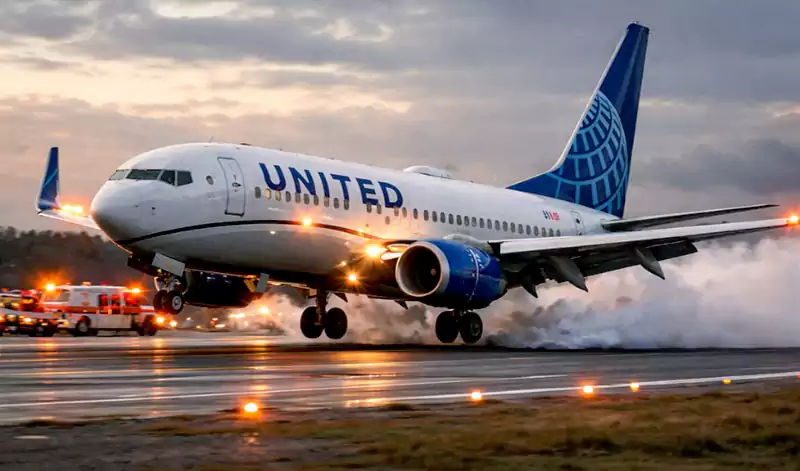 Flight UA770 Tracking Details