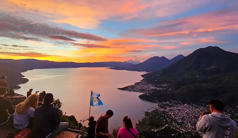 Hike the Indian Nose Nariz del Indio