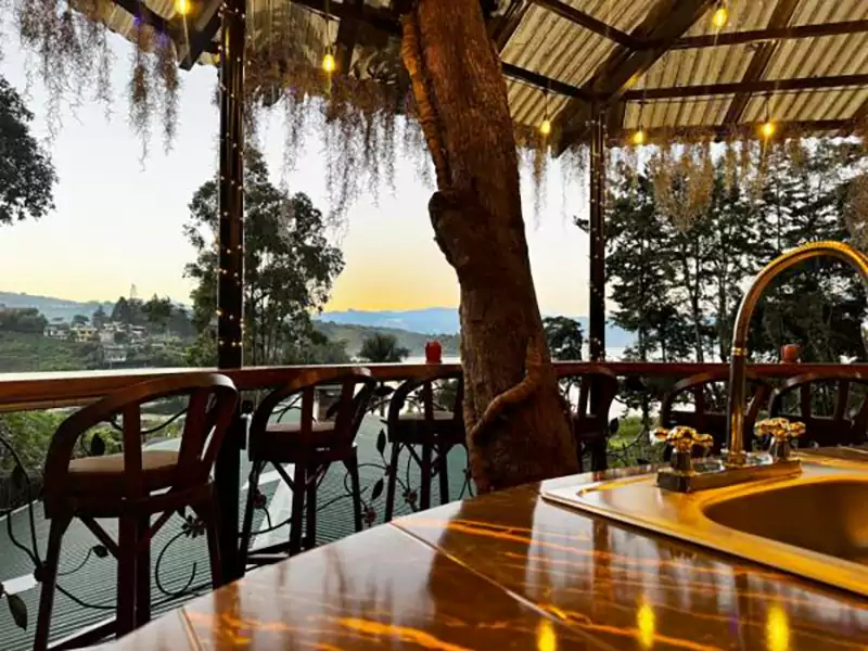 Hotel y Restaurante Tolimán